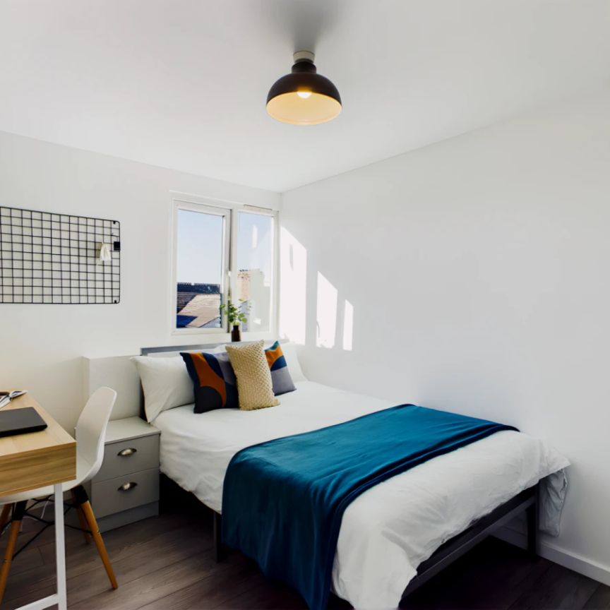4 Bedroom House - Photo 1