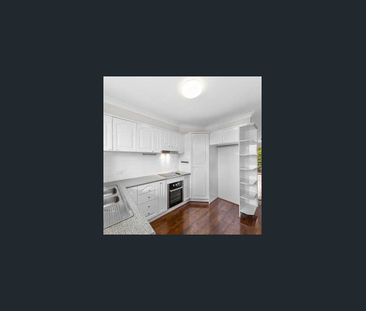 Spacious & Convenient Living in the Heart of Balmoral - Photo 3