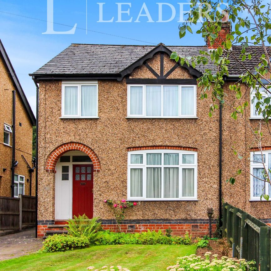 4 bedroom semi detached to rent Dalehouse Lane, Kenilworth, Warwickshire, CV8 - Photo 1