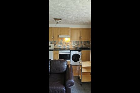 1 Bed Flat, Woodborough Road, NG3 - Photo 2