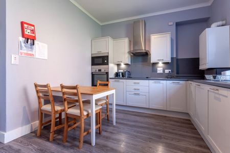 3 Bed Flat, Orchard Street, AB24 - Photo 2