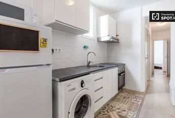 valencia, Valencian Community 46011