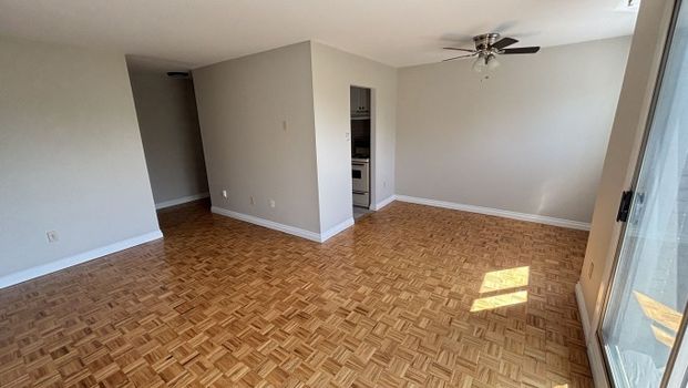 421 West Street, Orillia - Photo 1