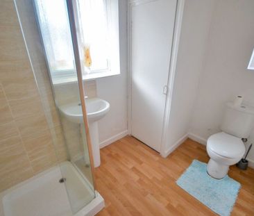 Hale Road, Widnes, WA8 8UT - Photo 5