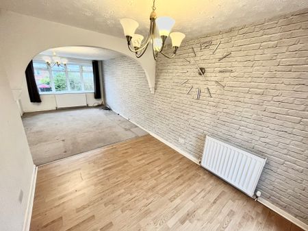 3 bedroom house to rent Webster Crescent, S61 - Photo 2