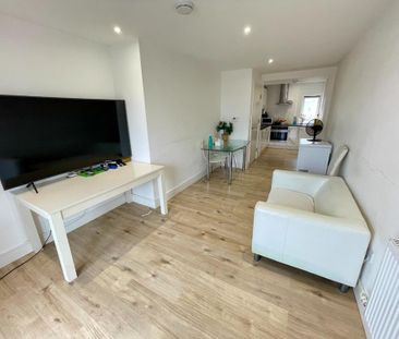 1 bedroom apartment to rent - Photo 2