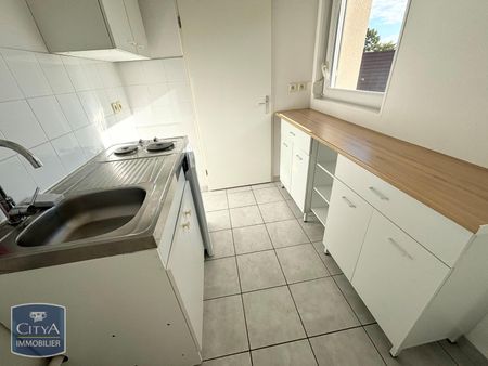 Location Appartement 2 pièces 54m² LE CATEAU CAMBRESIS 59360 - Photo 2
