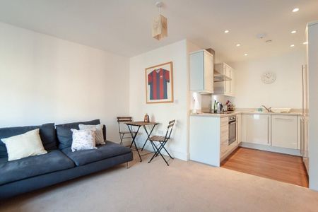 1 bedroom flat to rent - Photo 2