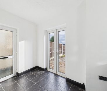 2 bedroom semi-detached house to rent - Photo 3