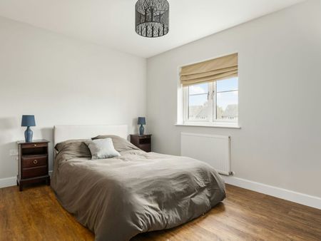 Semi-detached house to rent on - Photo 5