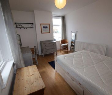 2 bedroom property to rent - Photo 2