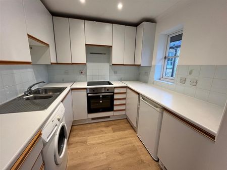 Market Street, Crewkerne - Photo 3