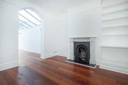 4 bedroom semi-detached house to rent - Photo 3