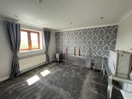 5 bedroom detached house to rent - Photo 5