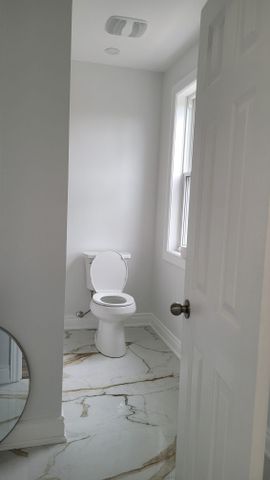 For Lease - 907 Barton Street Unit# 1, Hamilton, Ontario - Photo 3