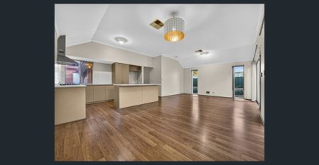 Quaint home in ideal location. - Photo 4