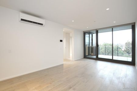 604/8A Evergreen Mews, Armadale - Photo 3