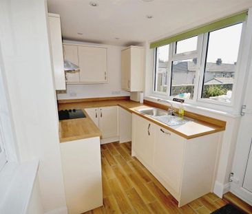 2 bedroom terraced house to rent - Photo 3