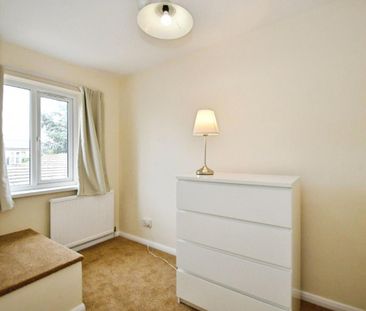 Ivy Lane, Hounslow - Photo 4