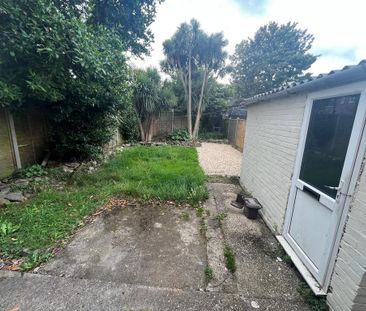 2 bedroom semi-detached house to rent - Photo 6