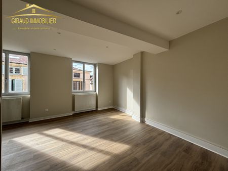 CHARLIEU CENTRE T2 RENOVE - Photo 5