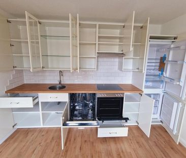 Neu sanierte 2-Zimmer-Wohnung mit Einbauküche im Landhausstil - Photo 3