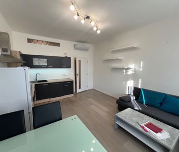 Pronájem bytu 2+kk • 55 m² bez realitkyLetenské náměstí, Praha - Bu... - Photo 1