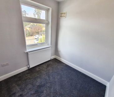 Three-Bedrooms Semi-Detached House - Photo 4