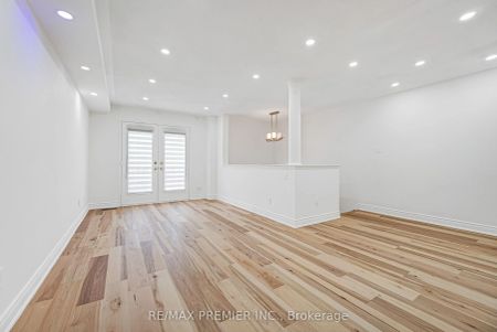 165 Fieldstone Drive #27 - Photo 2