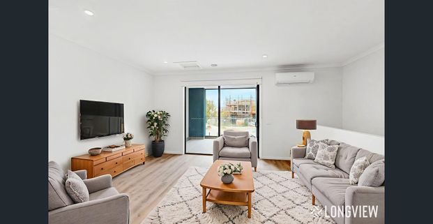 Modern Living in Prime Diggers Rest Location - Photo 1