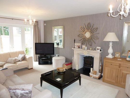 Sherwood Way, Epsom, Surrey, KT19 8GY - Photo 1