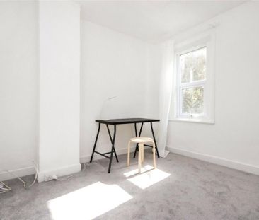 2 bedroom end of terrace house to rent - Photo 5