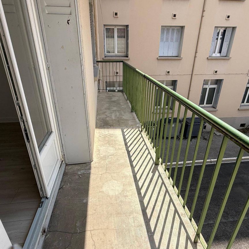 Location appartement rénové 4 pièces 73.84 m² à Romans-sur-Isère (26100) 4 - Photo 1
