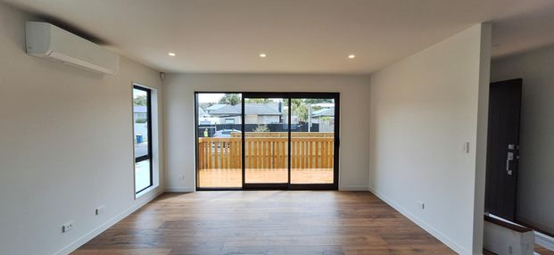 Brand new over the Shore. - Photo 1