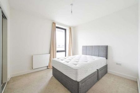 Deauville Close, Canary Wharf, E14 - Photo 2