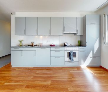 Quietly located & top equipped: Fantastic apartment with balcony - Photo 3