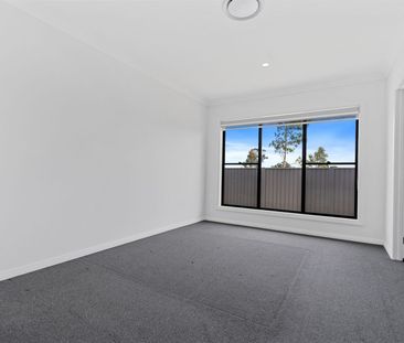 Near new 4-bedroom home in Wilton Greens - Photo 2