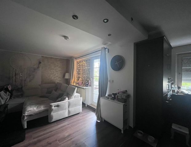 100qm/ 7m offene Küche/ Balkon/ Putzfrau Parkplatz/ Untermiete - Foto 1