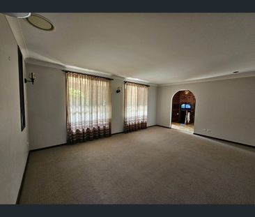 24 Finch Crescent, Coffs Harbour, NSW 2450 - Photo 5