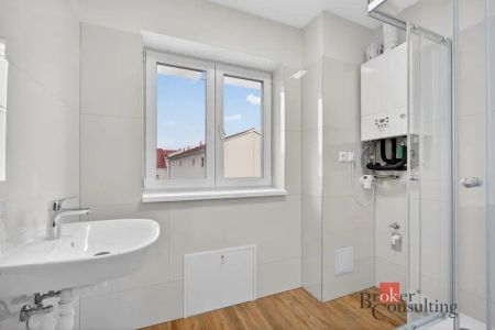 Pronájem bytu 1+kk 50 m - Fotografie 5