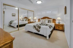 14 Sailaway Street MERMAID WATERS, QLD, 4218 - Photo 4