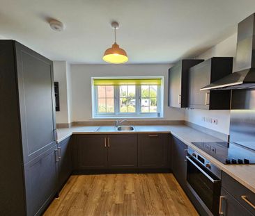 3 bedroom semi-detached house to rent - Photo 5