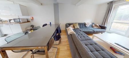 3 bed Mid Terraced House for Rent - Photo 2