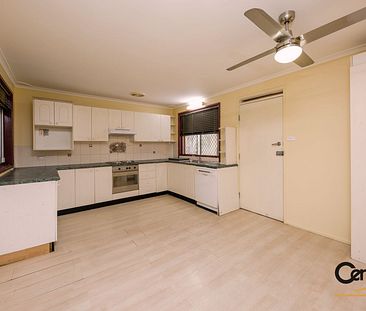 Great 3 Bedroom Family Home in Prime Campbelltown Location!! - Photo 4