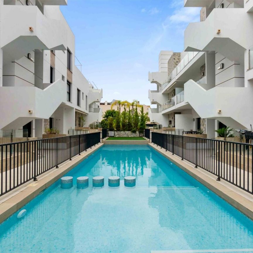 Apartamento de alquiler en Carrer Ciudad Real, 1, Los Arenales del Sol - Photo 1