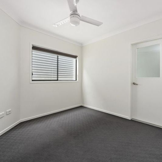 Modern Townhouse, Generous in Size, So Close to the CBD, UQ and QUT! - Photo 1