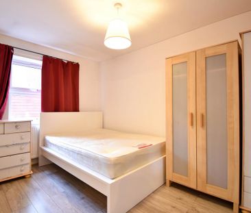 5 bedroom terraced house to rent - Photo 6