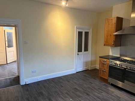 2 bedroom terraced house to rent - Photo 4