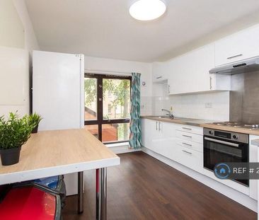 1 bedroom in a flat share to rent - Photo 6