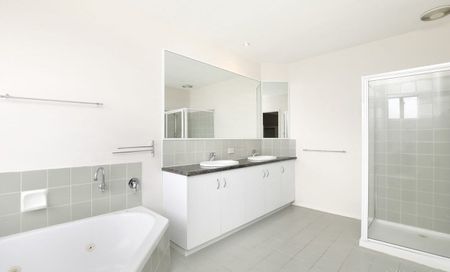 2 Flemming Avenue, Maribyrnong VIC 3032 - Photo 2